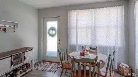 Entry Way - 239 Center St, Sullivan, MO 63080 photo 1 of 2