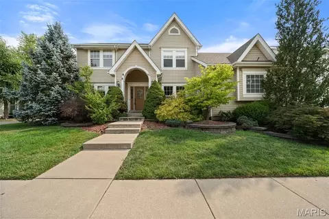 317 Lake Side View Ln, Saint Peters, MO 63376