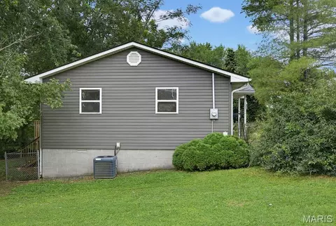 Exterior - 704 Union St, Marble Hill, MO 63764 photo 1 of 5