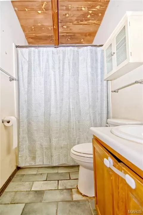 Bath - 220 N Olive St, Marshfield, MO 65706 photo 2 of 2