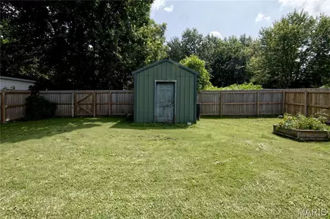 Exterior - 220 N Olive St, Marshfield, MO 65706 photo 1 of 7