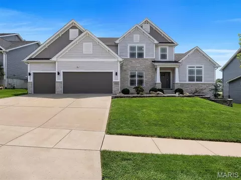 502 Leaning Woods St, Saint Charles, MO 63301