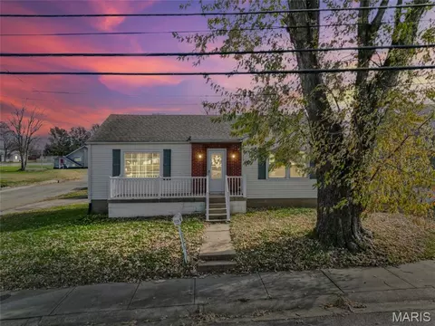 113 7th St, Park Hills, MO 63601