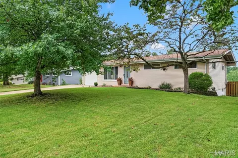 Exterior - 519 Sulphur Spring Rd, Manchester, MO 63021 photo 1 of 10
