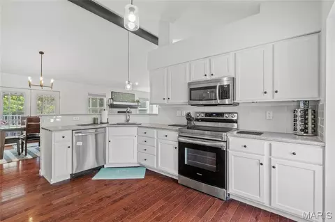 Kitchen - 3105 Post Run Dr, O'fallon, MO 63368 photo 2 of 2