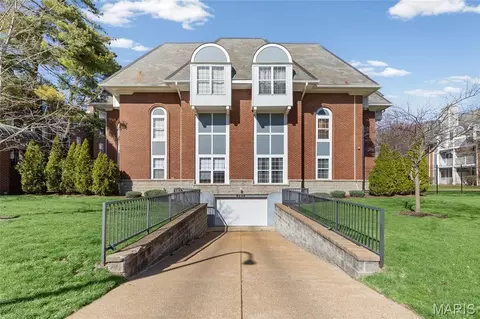 4235 W Pine Blvd #3, Saint Louis, MO 63108