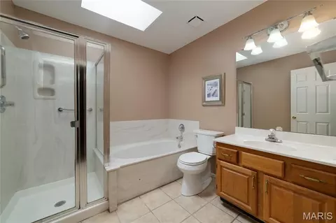 Bath - 2296 Delaware Dr, Saint Charles, MO 63303 photo 1 of 2