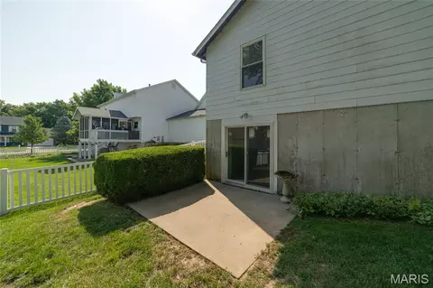 Exterior - 2296 Delaware Dr, Saint Charles, MO 63303 photo 10 of 12