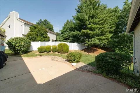 Exterior - 2296 Delaware Dr, Saint Charles, MO 63303 photo 5 of 12