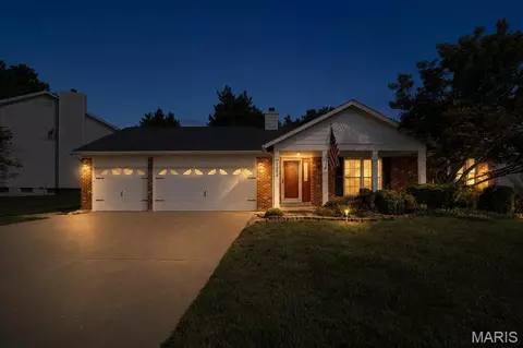 Exterior - 2296 Delaware Dr, Saint Charles, MO 63303 photo 11 of 12