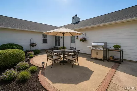 Exterior - 2296 Delaware Dr, Saint Charles, MO 63303 photo 4 of 12
