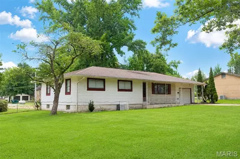 Exterior - 403 Cox Dr, Cuba, MO 65453 photo 5 of 7