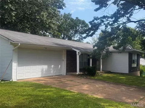 12200 Mckelvey Rd, Maryland Heights, MO 63043