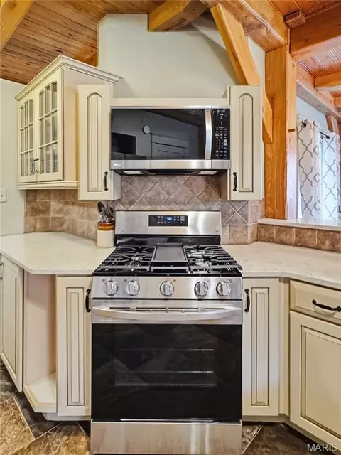 Kitchen - 507 Leach Branch Rd, Hermann, MO 65041 photo 5 of 9