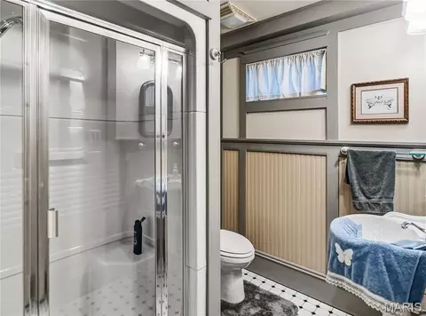 Bath - 507 Leach Branch Rd, Hermann, MO 65041 photo 5 of 5