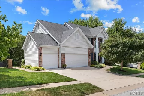 Exterior - 268 Magnolia Trace Dr, Ballwin, MO 63021 photo 2 of 17