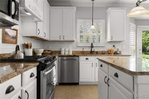 Kitchen - 268 Magnolia Trace Dr, Ballwin, MO 63021 photo 2 of 3
