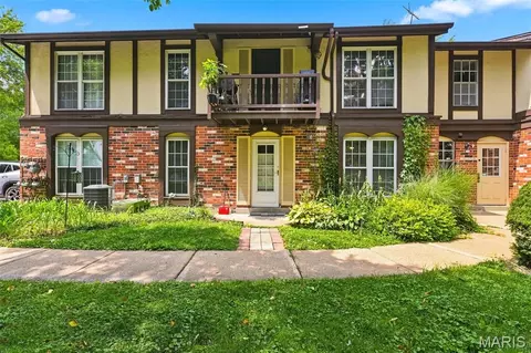 602 Rosetta Dr #C, Florissant, MO 63031