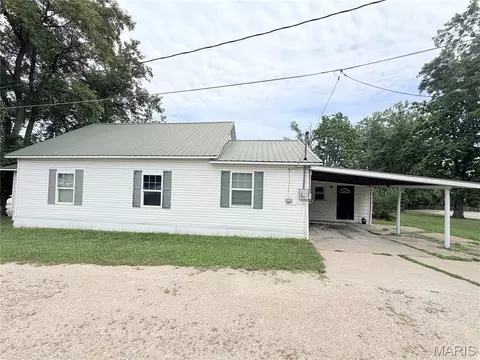416 Agricultural St, Mexico, MO 65265