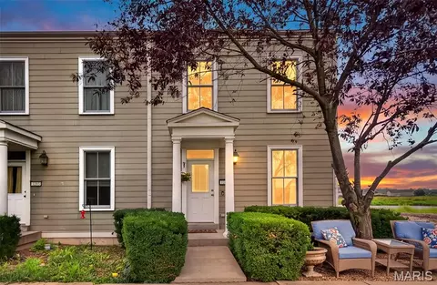 3201 S Civic Green Way, Saint Charles, MO 63301
