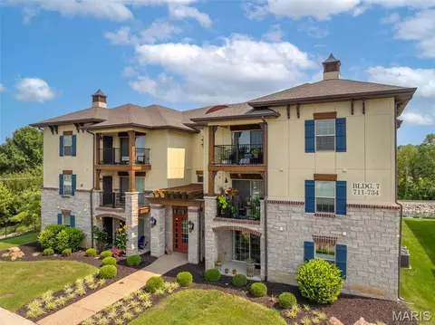 723 Bordeaux Way, Saint Peters, MO 63376