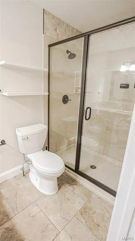 Bath - 2335 W Chesterfield Blvd #B, Springfield, MO 65807 photo 2 of 6
