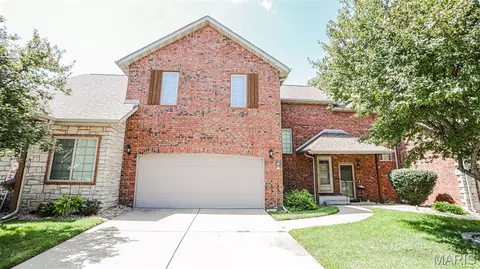 Exterior - 2335 W Chesterfield Blvd #B, Springfield, MO 65807 photo 2 of 8