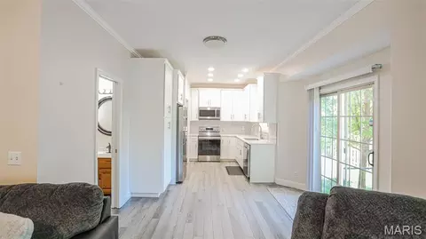 Other - 2335 W Chesterfield Blvd #B, Springfield, MO 65807 photo 4 of 11