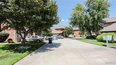 Exterior - 2335 W Chesterfield Blvd #B, Springfield, MO 65807 photo 8 of 8