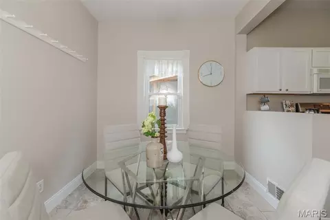 Dining - 7438 Maple Ave, Maplewood, MO 63143 photo 8 of 8
