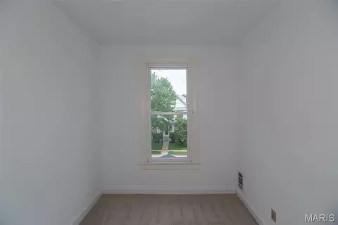 Bedroom - 7438 Maple Ave, Maplewood, MO 63143 photo 2 of 16