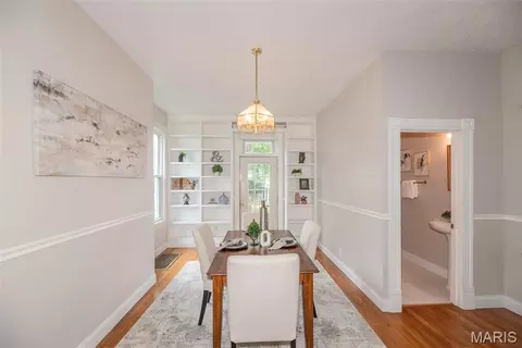 Dining - 7438 Maple Ave, Maplewood, MO 63143 photo 2 of 8