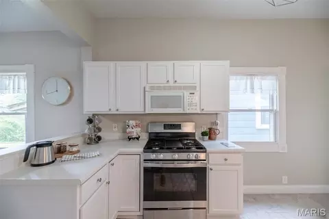 Kitchen - 7438 Maple Ave, Maplewood, MO 63143 photo 5 of 7