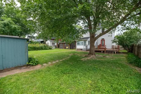 Exterior - 7438 Maple Ave, Maplewood, MO 63143 photo 11 of 20