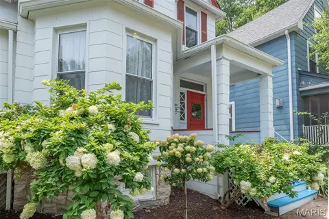 Exterior - 7438 Maple Ave, Maplewood, MO 63143 photo 4 of 20