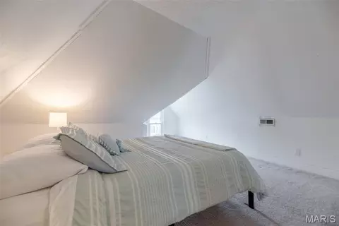 Bedroom - 7438 Maple Ave, Maplewood, MO 63143 photo 14 of 16