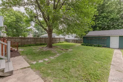 Exterior - 7438 Maple Ave, Maplewood, MO 63143 photo 17 of 20