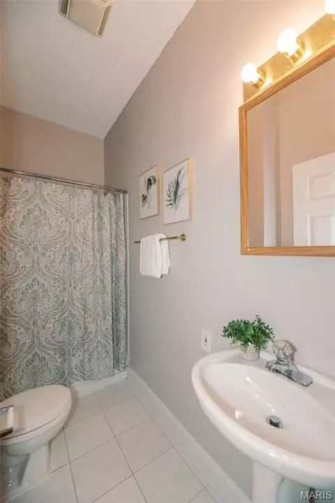 Bath - 7438 Maple Ave, Maplewood, MO 63143 photo 1 of 3