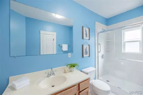 Bath - 7438 Maple Ave, Maplewood, MO 63143 photo 3 of 3