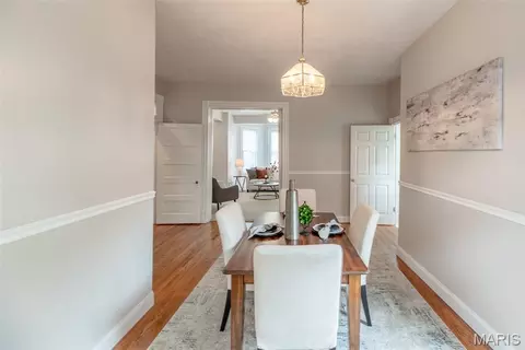 Dining - 7438 Maple Ave, Maplewood, MO 63143 photo 4 of 8