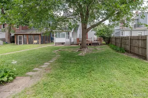 Exterior - 7438 Maple Ave, Maplewood, MO 63143 photo 13 of 20