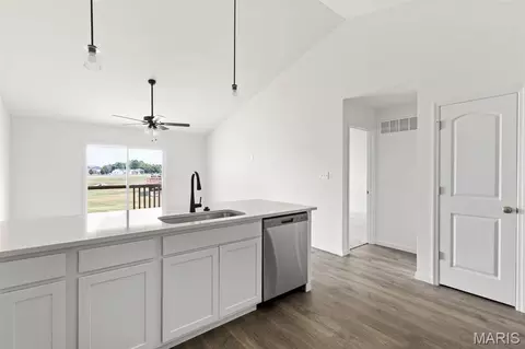 Entry Way - 2211 Heatherfield Dr, Rolla, MO 65401 photo 1 of 5