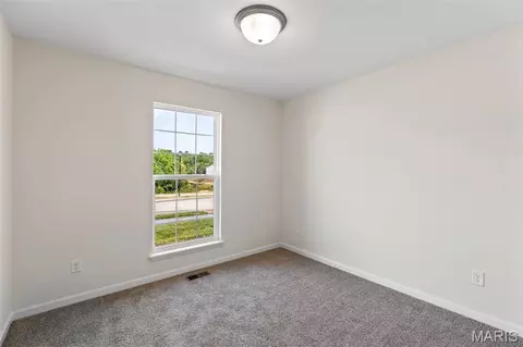 Bedroom - 2207 Heatherfield Dr, Rolla, MO 65401 photo 2 of 4