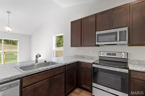 Kitchen - 2207 Heatherfield Dr, Rolla, MO 65401 photo 2 of 2