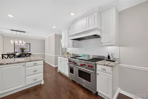 Kitchen - 1751 Warmington Ct, Ballwin, MO 63021 photo 4 of 6