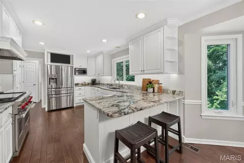 Kitchen - 1751 Warmington Ct, Ballwin, MO 63021 photo 1 of 6