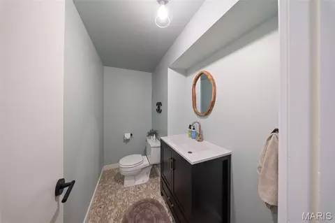 Bath - 511 E Christy Dr, Rolla, MO 65401 photo 8 of 8