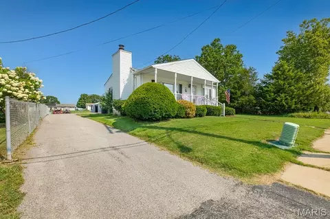 Other - 706 S Maple St, Brighton, IL 62012 photo 1 of 14