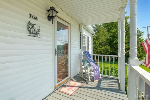 Exterior - 706 S Maple St, Brighton, IL 62012 photo 4 of 15