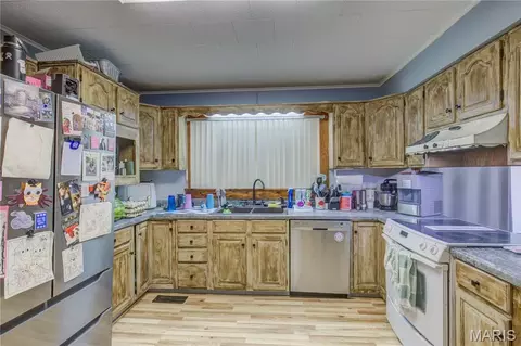 Kitchen - 102 E Us Hwy 62, Risco, MO 63874 photo 1 of 2